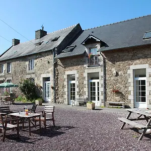 La Quebecoise 2*, Dinan France