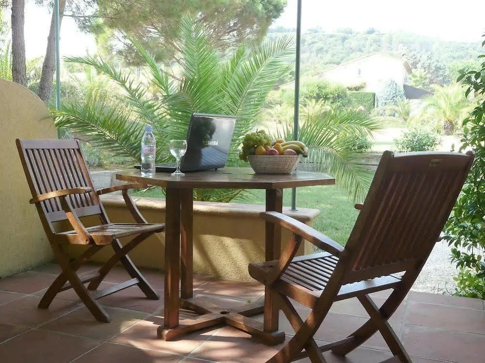 Les Maisons Du Sud Aparthotel Ramatuelle 3*,